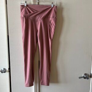 Fabletics Oasis PureLuxe Crossover 7/8 Legging Pink Size Large